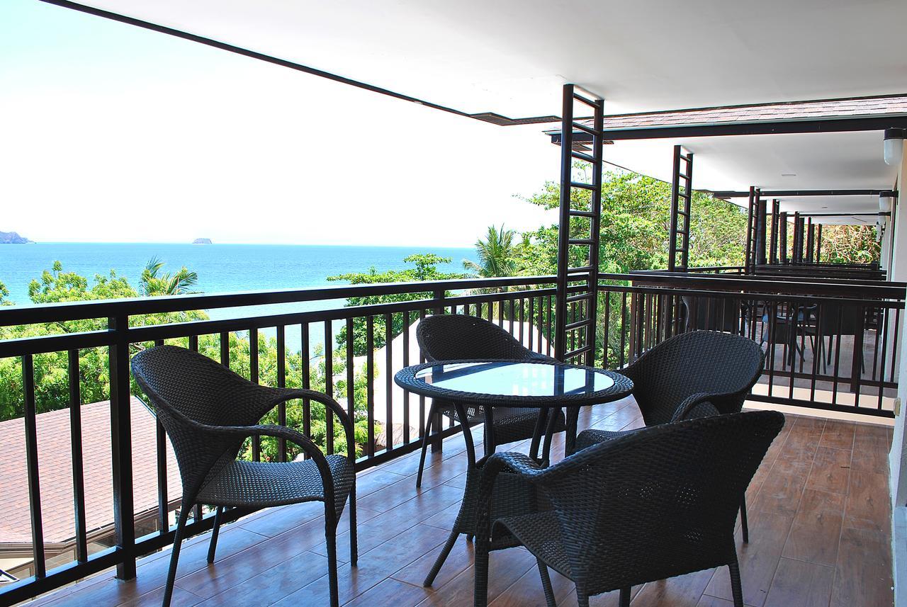 Altamare Dive And Leisure Resort Anilao Мабини Экстерьер фото